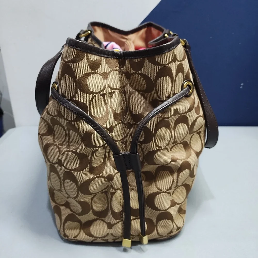 Coach Signature Handbag Womens Multi Canvas Double Handles Magnetic Closure